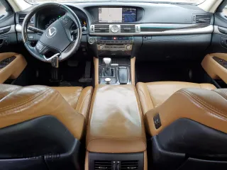 2014 Lexus LS 460 with VIN JTHCL5EF4E5021098, listed as a Copart auction lot 41411565 with 134,513 mi miles and Salvage title. Bid and sale history available at DreamBid. Image 8.