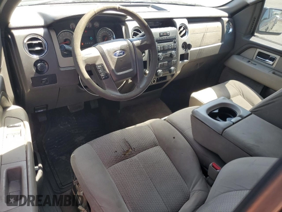 2010 Ford F-150 XL с VIN 1FTMF1CW8AKA64850, выставлен на аукционе Copart как лот 56169285 с пробегом 183 157 миль миль и Списание • Salvage title. История ставок и продаж доступна на DreamBid. Изображение 8.