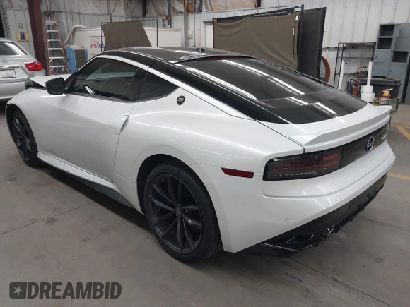 2024 Nissan Z Performance with VIN JN1BZ4BH9RM364239, listed as a IAAI auction lot 41860174 with 7,501 mi miles and . Bid and sale history available at DreamBid. Image 3.