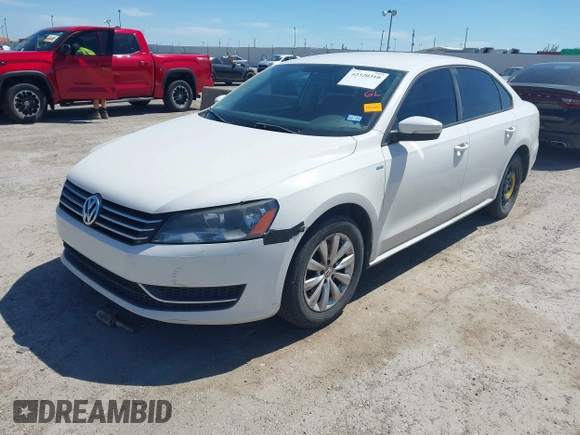 2015 Volkswagen Passat Limited Edition Edition z VIN 1VWAT7A32FC056264, wystawiony jako IAAI lot #42320310 z przebiegiem 155 212 mil mil oraz . Historia ofert i sprzedaży dostępna na DreamBid. Obrazek 2.