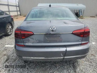 2017 Volkswagen Passat SE with VIN 1VWGT7A35HC002325, listed as a Copart auction lot 57383065 with 39,016 mi miles and Salvage title. Bid and sale history available at DreamBid. Image 6.