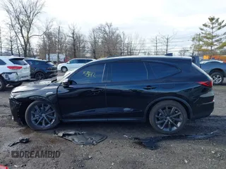 2025 Acura MDX w/A-Spec Package z VIN 5J8YE1H07SL000336, wystawiony jako IAAI lot #41725542 z przebiegiem 6 013 mil mil oraz . Historia ofert i sprzedaży dostępna na DreamBid. Obrazek 14.
