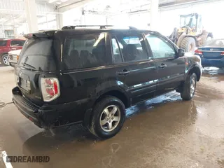 2008 Honda Pilot EX with VIN 5FNYF18418B029986, listed as a IAAI auction lot 41474195 with 230,524 mi miles. Bid and sale history available at carsss.com. Image 4.