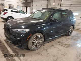 2022 BMW X7 M50i with VIN 5UXCX6C04N9M19672, listed as a IAAI auction lot 41952181 with 1 mi miles. Bid and sale history available at carsss.com. Image 17.
