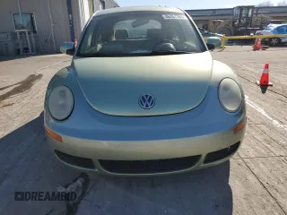 2006 Volkswagen New Beetle Coupe with VIN 3VWRW31C26M411435, listed as a Copart auction lot 46451285 with 127,828 mi miles and Salvage Title. Bid and sale history available at carsss.com. Image 5.