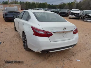 2018 Nissan Altima S with VIN 1N4AL3AP8JC179273, listed as a IAAI auction lot 41901613 with 136,692 mi miles and . Bid and sale history available at DreamBid. Image 3.