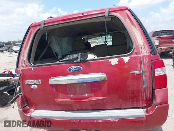 2008 Ford Expedition Max SSV with VIN 1FMFK15598LA52618, listed as a IAAI auction lot 42345294 with Not provided miles and . Bid and sale history available at DreamBid. Image 16.