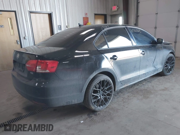 2011 Volkswagen Jetta TDI with VIN 3VWLL7AJ8BM113521, listed as a IAAI auction lot 41716025 with 195,937 mi miles and . Bid and sale history available at DreamBid. Image 4.