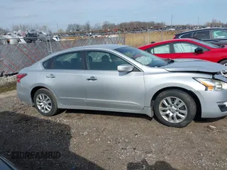 2014 Nissan Altima 2.5 S with VIN 1N4AL3AP3EC151483, listed as a IAAI auction lot 41932459 with 129,408 mi miles. Bid and sale history available at carsss.com. Image 13.