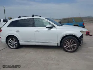 2017 Audi Q7 Prestige with VIN WA1VAAF79HD024096, listed as a IAAI auction lot 41576178 with 132,832 mi miles. Bid and sale history available at carsss.com. Image 13.