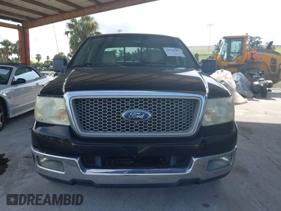 2004 Ford F-150 XLT z VIN 1FTPW12554KD31646, wystawiony jako IAAI lot #42798307 z przebiegiem 263 985 mil mil oraz . Historia ofert i sprzedaży dostępna na DreamBid. Obrazek 12.