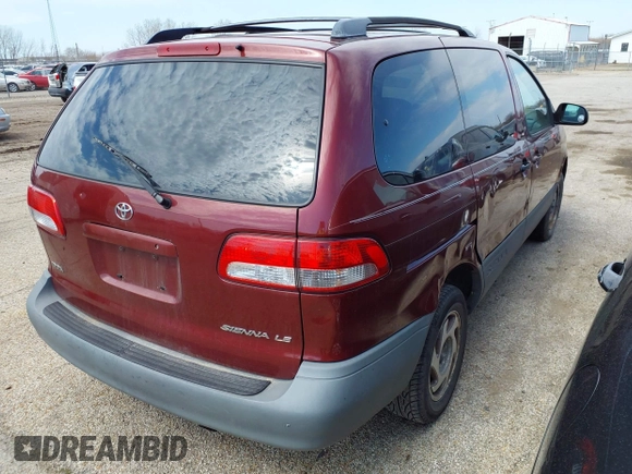 2001 Toyota Sienna LE with VIN 4T3ZF13C91U350273, listed as a IAAI auction lot 41880749 with 289,542 mi miles. Bid and sale history available at carsss.com. Image 4.
