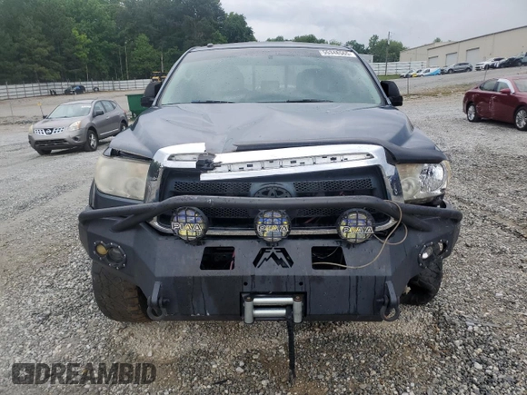 2010 Toyota Tundra z VIN 5TFUW5F15AX101377, wystawiony jako Copart lot #55348565 z przebiegiem 182 147 mil mil oraz Szkoda całkowita • Salvage title. Historia ofert i sprzedaży dostępna na DreamBid. Obrazek 5.