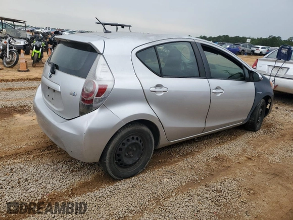 2014 Toyota Prius One with VIN JTDKDTB37E1572299, listed as a Copart auction lot 56252685 with 151,571 mi miles and Clean Title. Bid and sale history available at DreamBid. Image 3.