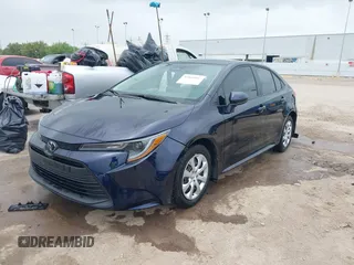2025 Toyota Corolla LE z VIN 5YFB4MDE2SP242307, wystawiony jako IAAI lot #41869842 z przebiegiem 7079 mil mil oraz . Historia ofert i sprzedaży dostępna na DreamBid. Obrazek 19.