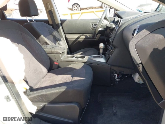 2015 Nissan Rogue Select S with VIN JN8AS5MV6FW759876, listed as a IAAI auction lot 41781293 with 111,456 mi miles. Bid and sale history available at carsss.com. Image 5.