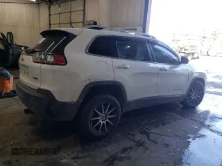2019 Jeep Cherokee Latitude Plus with VIN 1C4PJMLB4KD258338, listed as a Copart auction lot 46656205 with 0 mi miles and Salvage Title. Bid and sale history available at carsss.com. Image 3.
