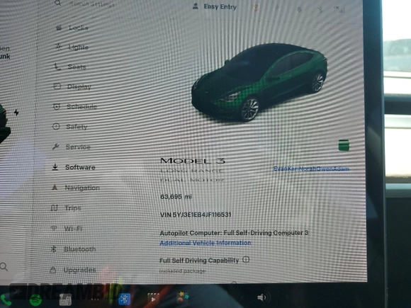 2018 Tesla Model 3 Long Range Battery z VIN 5YJ3E1EB4JF116531, wystawiony jako Copart lot #55609755 z przebiegiem 63 695 mil mil oraz Szkody całkowita. Historia ofert i sprzedaży dostępna na DreamBid. Obrazek 9.