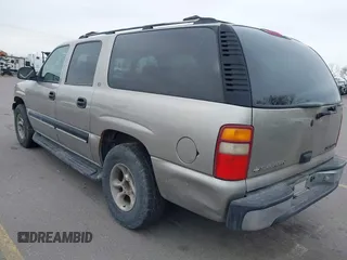 2002 Chevrolet Suburban LS with VIN 3GNFK16ZX2G128879, listed as a IAAI auction lot 41473280 with 1 mi miles. Bid and sale history available at carsss.com. Image 3.