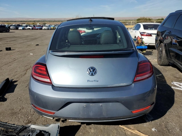 2019 Volkswagen Beetle S with VIN 3VWFD7ATXKM712061, listed as a Copart auction lot 77270304 with 0 mi miles and Salvage Title. Bid and sale history available at carsss.com. Image 6.