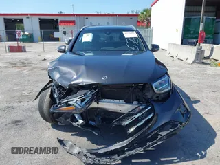 2020 Mercedes-Benz GLC 300 z VIN WDC0G8DB3LF715789, wystawiony jako IAAI lot #42270498 z przebiegiem 88 882 mil mil oraz . Historia ofert i sprzedaży dostępna na DreamBid. Obrazek 11.