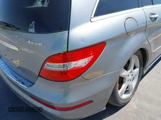 2011 Mercedes-Benz R 350 with VIN 4JGCB6FE0BA114232, listed as a IAAI auction lot 41876271 with 105,954 mi miles and . Bid and sale history available at DreamBid. Image 12.