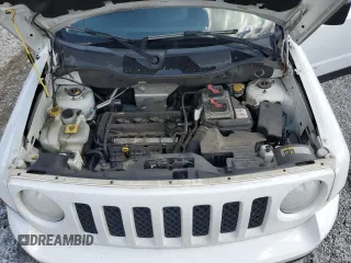 2015 Jeep Patriot High Altitude z VIN 1C4NJPFA6FD107339, wystawiony jako Copart lot #57301635 z przebiegiem 191 004 mil mil oraz Szkoda całkowita • Salvage title. Historia ofert i sprzedaży dostępna na DreamBid. Obrazek 12.