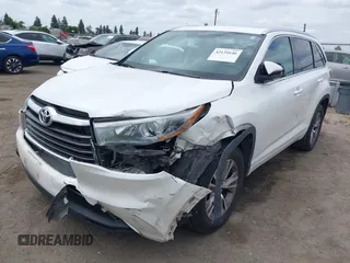 2015 Toyota Highlander XLE z VIN 5TDKKRFH0FS076120, wystawiony jako IAAI lot #42131646 z przebiegiem 117 623 mil mil oraz . Historia ofert i sprzedaży dostępna na DreamBid. Obrazek 22.