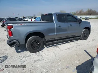2019 Chevrolet Silverado 1500 RST with VIN 1GCRYEED0KZ389732, listed as a Copart auction lot 54053055 with 67,169 mi miles and Clean Title. Bid and sale history available at DreamBid. Image 3.
