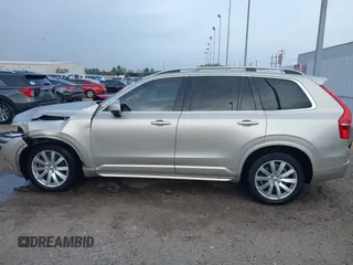 2016 Volvo XC90 T6 Momentum with VIN YV4A22PK7G1078794, listed as a IAAI auction lot 41874698 with 120,256 mi miles. Bid and sale history available at carsss.com. Image 14.