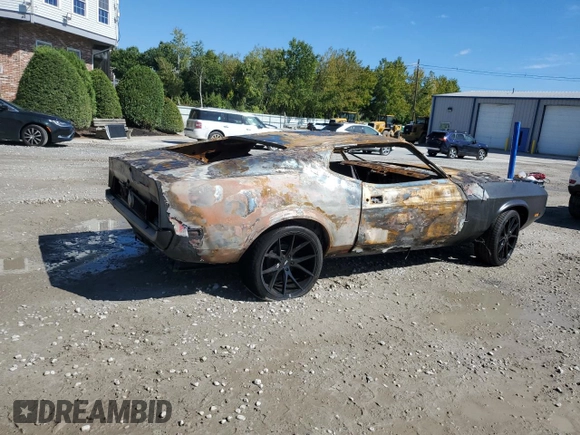 1971 Ford Mustang z VIN 1F05M102671, wystawiony jako Copart lot #73113844 z przebiegiem Nie podano mil oraz Nie do naprawy • Non repairable. Historia ofert i sprzedaży dostępna na DreamBid. Obrazek 3.