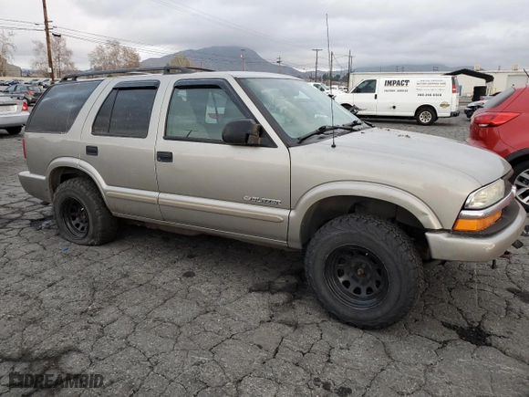 2004 Chevrolet Blazer LS with VIN 1GNDT13X34K148670, listed as a Copart auction lot 44439845 with 196,344 mi miles and Clean Title. Bid and sale history available at carsss.com. Image 4.