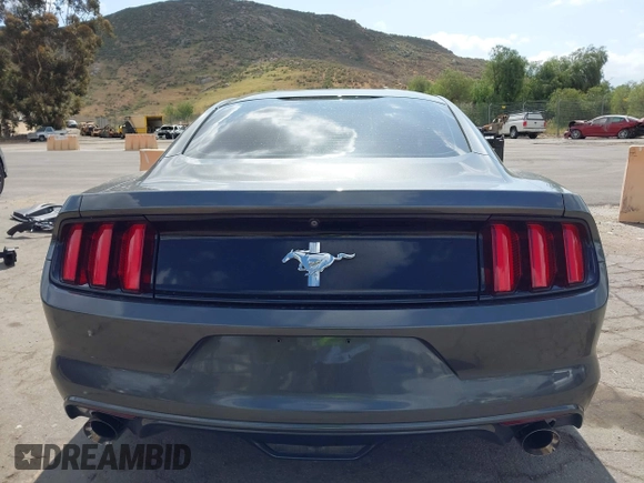2017 Ford Mustang V6 z VIN 1FA6P8AM8H5336232, wystawiony jako IAAI lot #42089034 z przebiegiem 72 257 mil mil oraz . Historia ofert i sprzedaży dostępna na DreamBid. Obrazek 16.