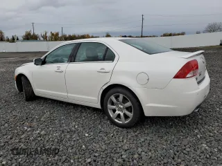 2010 Mercury Milan Premier z VIN 3MEHM0CG2AR606531, wystawiony jako Copart lot #81759854 z przebiegiem Nie podano mil oraz Szkoda całkowita • Salvage title. Historia ofert i sprzedaży dostępna na DreamBid. Obrazek 2.