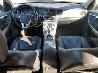2017 Volvo V60 Premier with VIN YV140MEKXH1350481, listed as a Copart auction lot 42921155 with 188,767 mi miles and Clean Title. Bid and sale history available at carsss.com. Image 8.