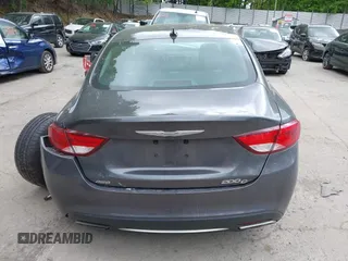 2015 Chrysler 200 C z VIN 1C3CCCEG4FN512713, wystawiony jako IAAI lot #42285227 z przebiegiem 109 379 mil mil oraz . Historia ofert i sprzedaży dostępna na DreamBid. Obrazek 16.