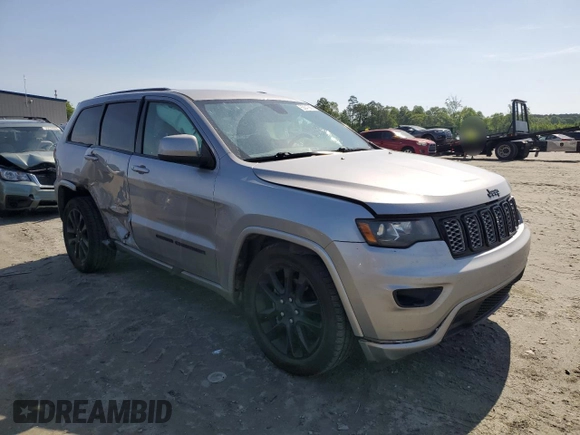 2017 Jeep Grand Cherokee Altitude z VIN 1C4RJEAG5HC929995, wystawiony jako Copart lot #55647565 z przebiegiem 207 845 mil mil oraz Szkoda całkowita • Salvage title. Historia ofert i sprzedaży dostępna na DreamBid. Obrazek 4.