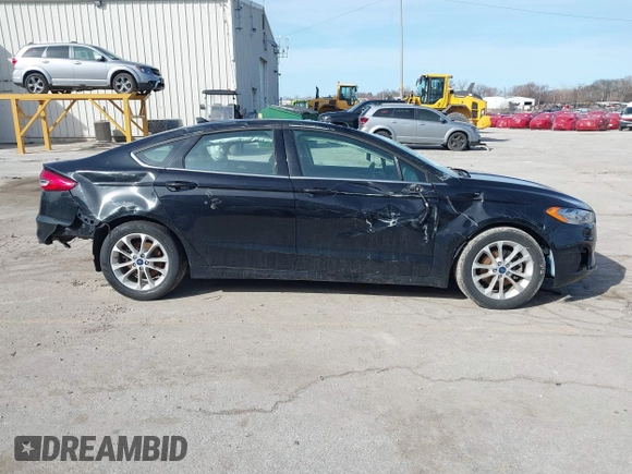2020 Ford Fusion SE with VIN 3FA6P0HD8LR231106, listed as a IAAI auction lot 41755846 with 34,677 mi miles. Bid and sale history available at carsss.com. Image 13.