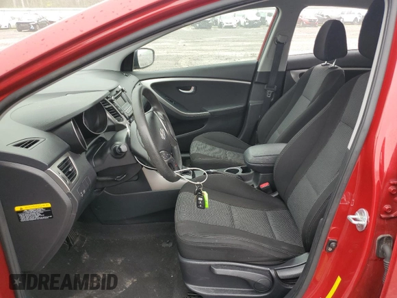 2017 Hyundai Elantra z VIN KMHD35LH7HU377089, wystawiony jako Copart lot #55217705 z przebiegiem 83 467 mil mil oraz Szkoda całkowita • Salvage title. Historia ofert i sprzedaży dostępna na DreamBid. Obrazek 7.