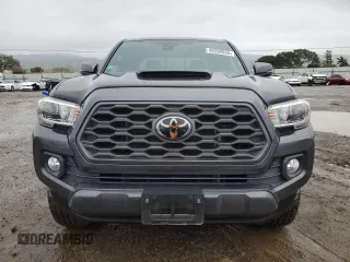 2021 Toyota Tacoma 4WD SR5 with VIN 3TMDZ5BN9MM110528, listed as a Copart auction lot 49298555 with 29,929 mi miles and Salvage Title. Bid and sale history available at carsss.com. Image 5.