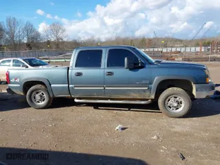 2007 Chevrolet Silverado 2500HD Classic LT3 with VIN 1GCHK23D47F179559, listed as a IAAI auction lot 41215999 with 177,779 mi miles. Bid and sale history available at carsss.com. Image 13.