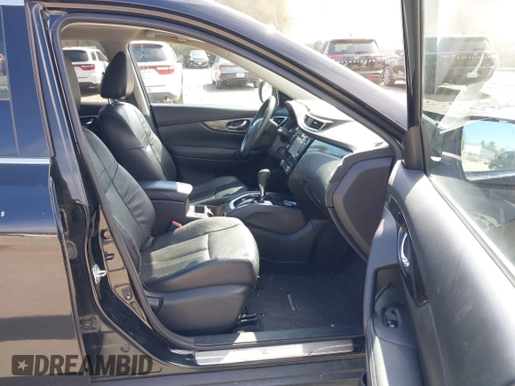 2015 Nissan Rogue SL with VIN 5N1AT2MV2FC777750, listed as a IAAI auction lot 42066839 with 168,770 mi miles. Bid and sale history available at carsss.com. Image 5.