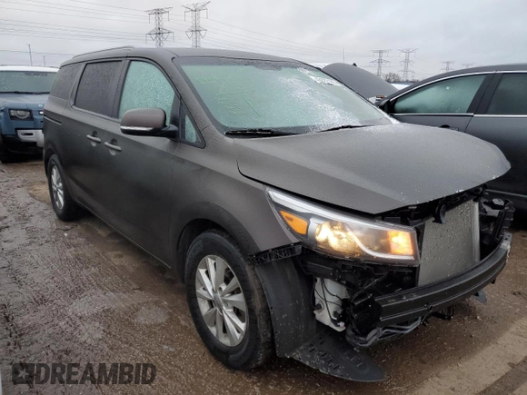 2017 Kia Sedona LX with VIN KNDMB5C15H6248167, listed as a Copart auction lot 43822195 with 101,541 mi miles and Salvage Title. Bid and sale history available at carsss.com. Image 4.