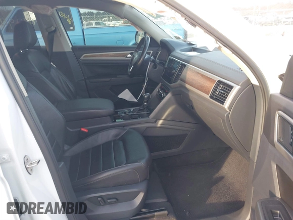 2018 Volkswagen Atlas SEL Premium z VIN 1V2NR2CA5JC503176, wystawiony jako IAAI lot #41294344 z przebiegiem 97 699 mil mil oraz . Historia ofert i sprzedaży dostępna na DreamBid. Obrazek 5.