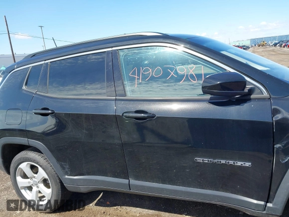 2020 Jeep Compass Latitude with VIN 3C4NJDBB6LT219710, listed as a IAAI auction lot 41907981 with 41,256 mi miles. Bid and sale history available at carsss.com. Image 12.