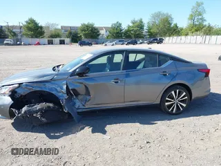 2019 Nissan Altima SR with VIN 1N4BL4CV0KC113145, listed as a IAAI auction lot 42127618 with 61,633 mi miles and . Bid and sale history available at DreamBid. Image 14.
