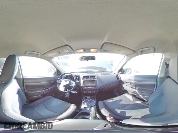 2015 Mitsubishi Outlander ES z VIN 4A4AP3AUXFE054428, wystawiony jako Copart lot #55333135 z przebiegiem 167 823 mil mil oraz Szkoda całkowita • Salvage title. Historia ofert i sprzedaży dostępna na DreamBid. Obrazek 14.