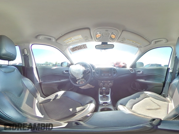 2018 Jeep Compass Latitude z VIN 3C4NJCBB4JT181594, wystawiony jako Copart lot #51822125 z przebiegiem 90 557 mil mil oraz Szkoda całkowita • Salvage title. Historia ofert i sprzedaży dostępna na DreamBid. Obrazek 14.