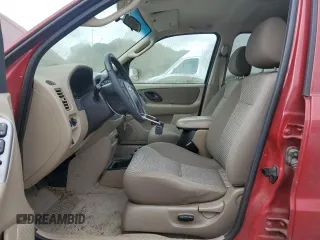 2003 Ford Escape XLT Popular with VIN 1FMYU03193KA62562, listed as a Copart auction lot 71684944 with 74,517 mi miles and Clean Title. Bid and sale history available at carsss.com. Image 7.