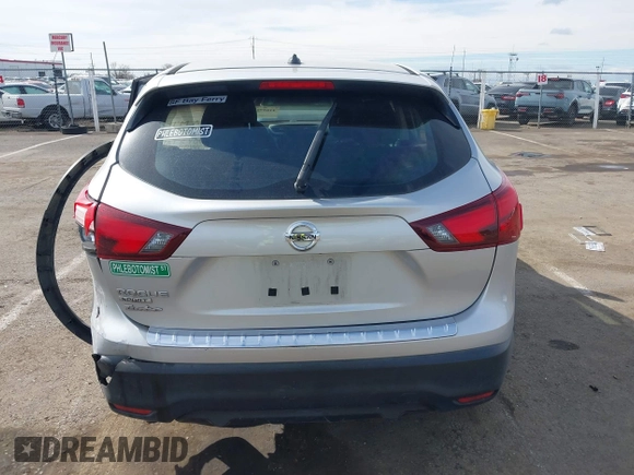 2017 Nissan Rogue S z VIN JN1BJ1CP5HW022009, wystawiony jako IAAI lot #41627266 z przebiegiem 120 966 mil mil oraz . Historia ofert i sprzedaży dostępna na DreamBid. Obrazek 16.